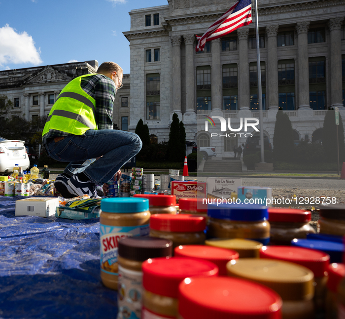 Community organizations host foot drive for local food banks as SNAP funding set to lapse