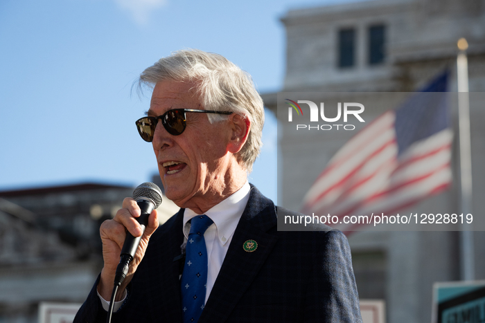 Food drive for local food banks as SNAP funding set to lapse