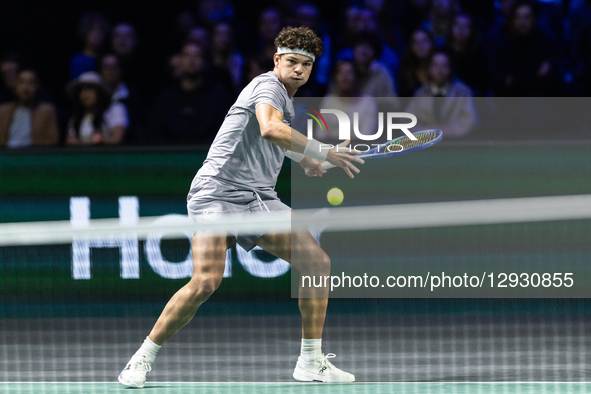 Ben Shelton (USA) plays against Jannik Sinner (ITA) in the men's singles match on day five of the Paris ATP Masters 1000 tennis tournament a... by Ibrahim Ezzat/NurPhoto