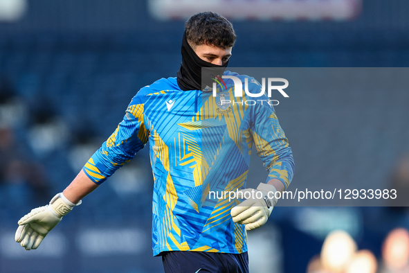 Logan Stretch of Sheffield Wednesday warms up during the Sky Bet Championship match between West Bromwich Albion and Sheffield Wednesday at... by MI News/NurPhoto
