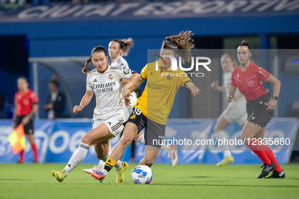 Sara Daebritz of Real Madrid CF women and Paula Arana of RCD Espanyol women play during the Liga F Moeve football match between RCD Espanyol... by  Walter Cunha/NurPhoto