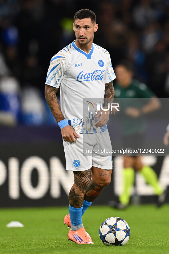 Matteo Politano of S.S.C. Napoli warms up before the match during the UEFA Champions League phase day 4 football match between S.S.C. Napoli... by Domenico Cippitelli/NurPhoto