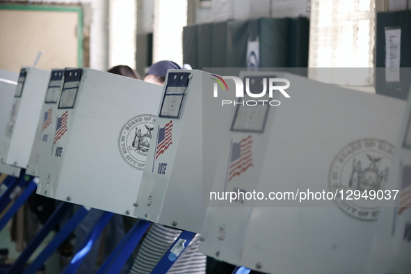Voting citizens participate in the New York City mayoral election at Public School 99 in East Brooklyn, on November 4, 2025. From early on,... by Deccio Serrano/NurPhoto