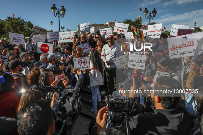 Tunisian Journalists Rally In Tunis Over Press Card Restrictions And Media Crackdown
