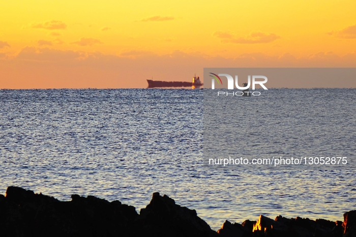 Sea Surface Optical Phenomenon in Qingdao