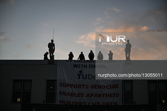 TU Delft Students Stage Roof Occupation Amid Police Response