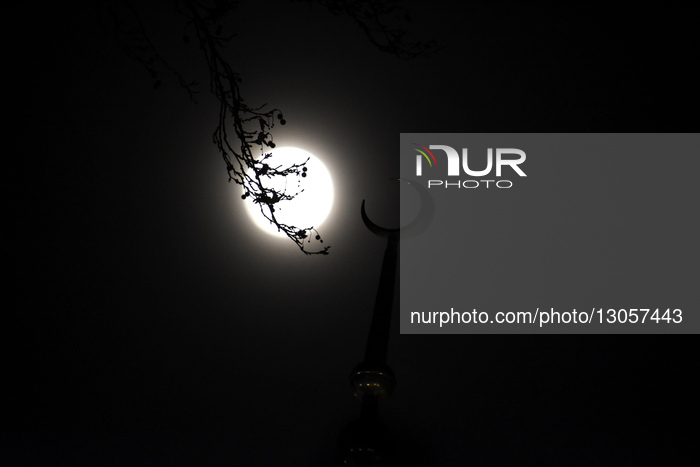 The Final Supermoon Of 2025 In India 