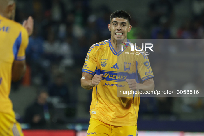 Club Tigres Vs Cruz Azul Semifinal First Leg - LIga MX