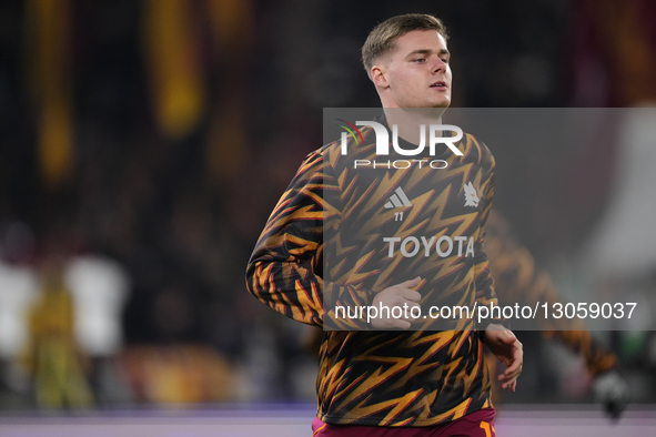 Evan Ferguson centre-forward of Roma and Ireland during the warm-up before the Serie A match between AS Roma and SSC Napoli at Stadio Olimpi... by Jose Breton/NurPhoto
