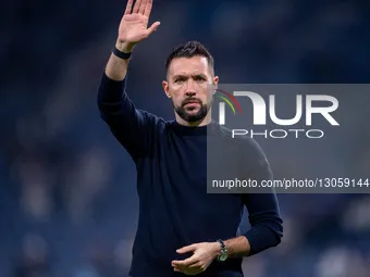 In Porto, Portugal, on November 30, Francesco Farioli, head coach of FC Porto, thanks the fans for their support after the loss during the A... by Miguel Lemos/NurPhoto