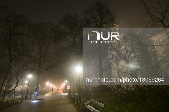 KRAKOW, POLAND – DECEMBER 4:
A view of Planty Park as dense afternoon fog blankets Krakow, Poland, on December 4, 2025.  by Artur Widak/NurPhoto