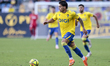 Brian Ocampo of Cadiz CF runs with the ball during the La Liga Hypermotion match between C...