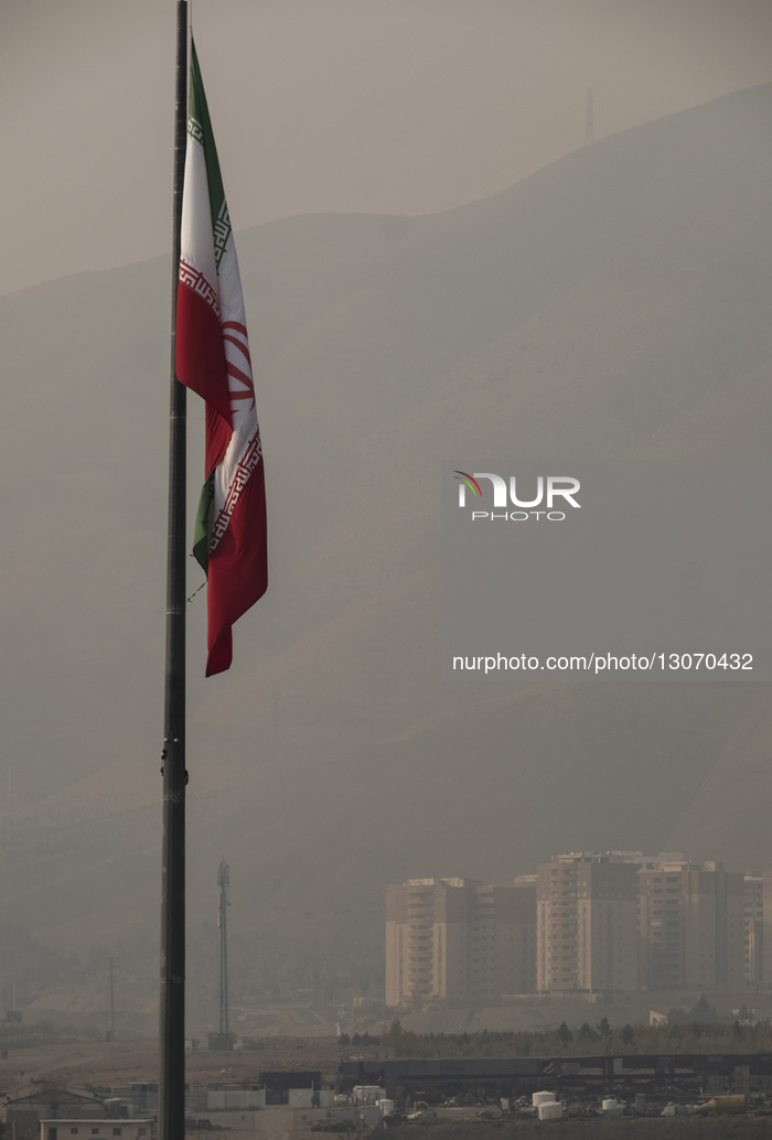 Daily Life In Polluted Air In Tehran, Iran