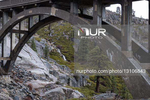 A December storm brings fog, rain, waterfalls, yet little snow, to Donner Summit, near Truckee, California, on December 17, 2025.  by Penny Collins/NurPhoto