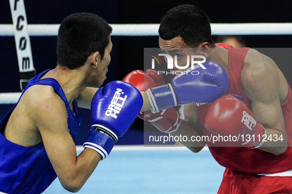 Thanarat Saengphet of Thailand competes against Flint Jara of the Philippines during the Men's bantamweight 54kg finals - Gold medal boxing... by Anusak Laowilas/NurPhoto