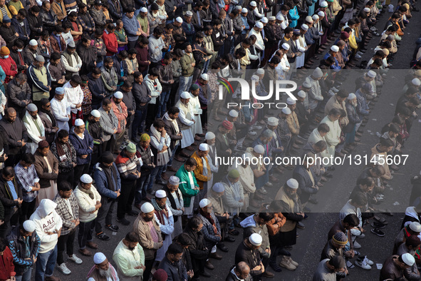People pray namaz zanaja for Bangladesh's former prime minister Begum Khaleda Zia in Dhaka, Bangladesh, on December 31, 2025.  by Ziaul Haque/NurPhoto