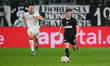 Arkadiusz Pyrka (FC St. Pauli   ) and Haris Tabakovic (Borussia Mönchengladbach) battle fo...