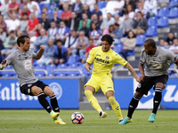 Alexandre Rodrigues "Pato" (C) in action during the Teresa Herrera Trophy match between Real Club Deportivo de La Coruña and Villareal CF at...