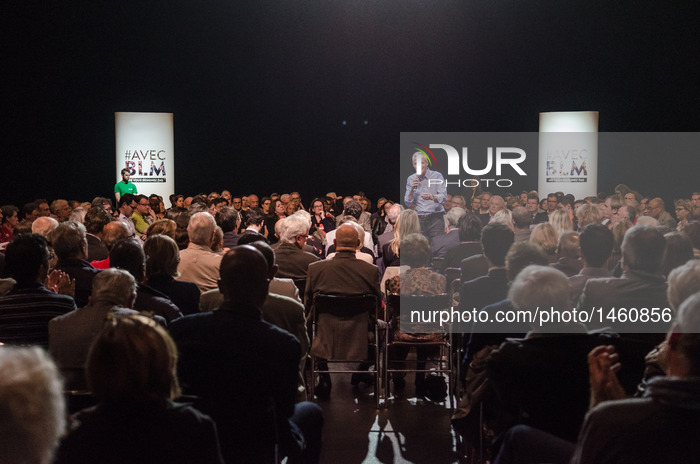 Bruno Le Maire, MP of Les Republicains, campaigns 