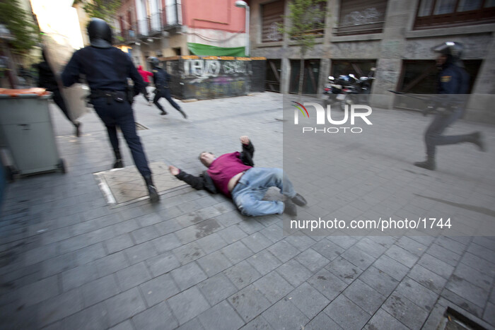 Primo Maggio: scontri a Madrid