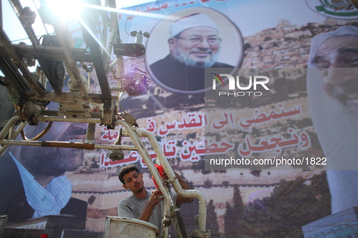 Pelestinesi in festa per l'incontro del leader spirituale, Yusuf al-Qaradawi