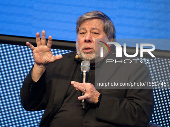 Co-Founder of Apple Steve Wozniak speaks on the stage during the last day of the Cube Tech Fair in Berlin, Germany on May 12, 2017. (