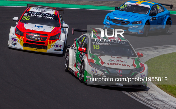 Thed Björk, Esteban Guerrieri and Tiago Monteiro during the main race on the Hungarian WTCC Grand Prix race day at Hungaroring on May 14, 20...