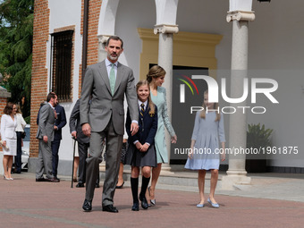 King Felipe VI of Spain, Princess Sofia of Spain, Princess Leonor of Spain and Queen Letizia of Spain pose for the photographers after the F...