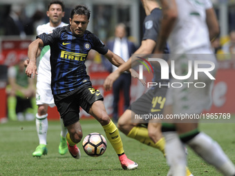 Eder of Inter player during the Serie A match between FC Internazionale and US Sassuolo at Stadio Giuseppe Meazza on May 14, 2017 in Milan,...