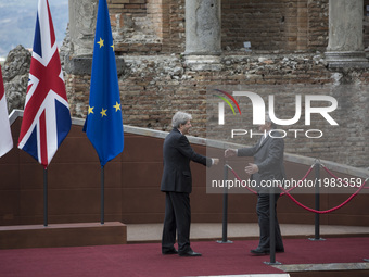  European Commission President Jean-Claude Junker arrives at the Ancient Theatre of Taormina ahead the G7 Summit on May 26, 2017. (