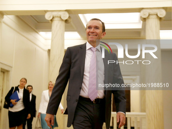  Special Adviser of the Secretary-General on Cyprus, Espen Barth Eide, arrives at the Greek Foreign ministry in Athens on May 29, 2017  (