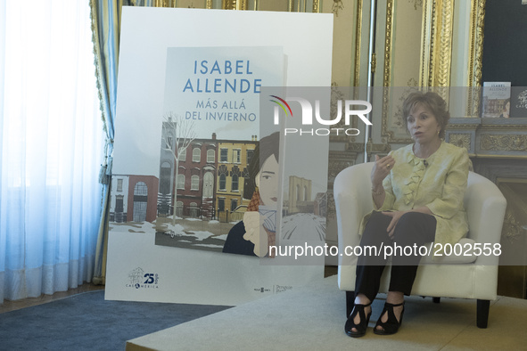 Chilean writer, Isabel Allende arrives to present her book 'Mas alla del invierno' in Madrid on June 5, 2017. 