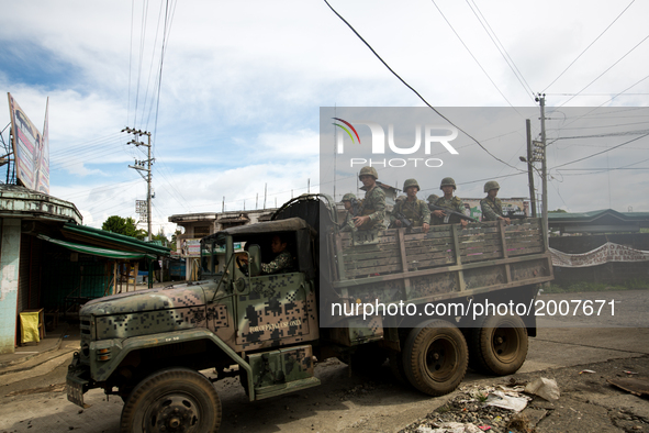 Philippine troops continue to move forward to fight Islamist rebels while government troops are trying to recover other estimated 2000 civil...