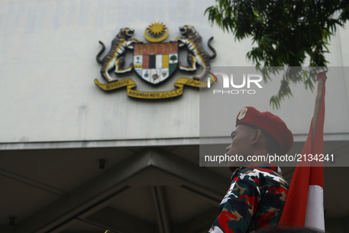 Indonesians Rallied At The Malaysian Embassy