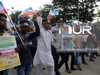 Activist of Student Islamic Organization (SIO) organized a peace rally demanding nationwide Human Dignity campaign in Kolkata, India on Wedn...