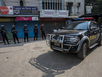 Law enforcers surrounds a suspected militant hideout at Mirpur in the capital Dhaka, Bangladesh, on 7 September 2107..  Abdullah the suspect...