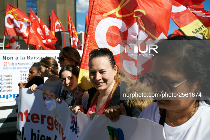 Nurses for elders demonstrate in Toulouse