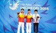 (141001) -- INCHEON, Oct. 1, 2014 () -- Gold medalist He Chao (C) of China, silver medalis...