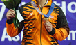 (141002) -- INCHEON, Oct. 2, 2014 () -- Lim Chee Wei of Malaysia poses during the awarding...