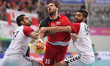 (141002) -- INCHEON, Oct. 2, 2014 () -- Samsami Mehrdad (C) of Iran breaks through during...