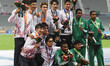(141002) -- INCHEON, Oct. 2, 2014 () -- Gold medalists athletes of Japan, silver medalists...