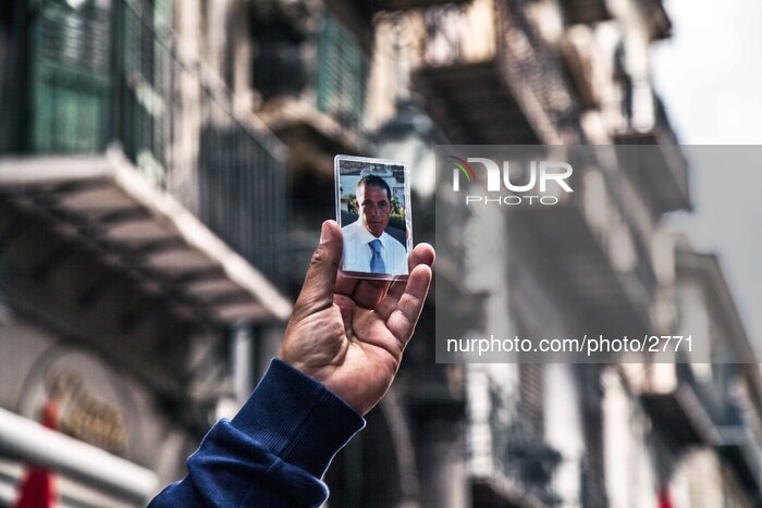 Crisi dell'edilizia in Sicilia: lavoratori e imprenditori in piazza