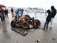 Gdynia, Poland 11th, October 2014 Dozens of divers from Polish Navy, diving associations and diving enthusiasts take part in the cleaning of...