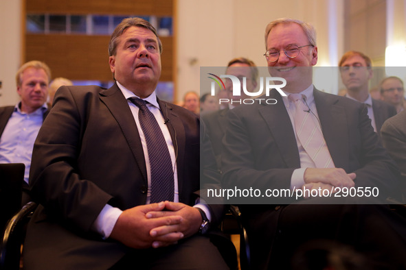 (L-R) German Economy Minister Sigmar Gabriel and Google Chairman Eric Schmidt attend a 'Wirtschaft fuer Morgen - Economy for Tomorrow' Panel...