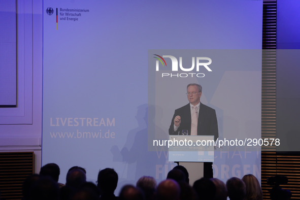 Google Chairman Eric Schmidt attend a 'Wirtschaft fuer Morgen - Economy for Tomorrow' Panel discussion on October 14, 2014 in Berlin, German...