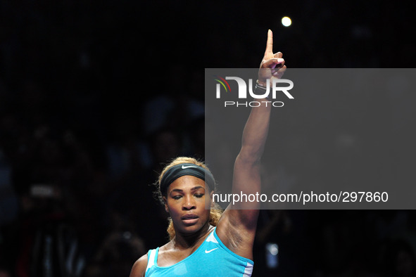 (141020) -- SINGAPORE, Oct. 20, 2014 () -- Serena Williams of the United States celebrates after winning the round robin match of the WTA Fi...