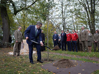 Polish President Bronislaw Komorowski,  pictured planting a Liberty Oak to commemorate the 25th anniversary of freedom of Poland and the 970...