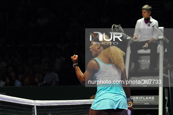 (141026) -- SINGAPORE, Oct. 26, 2014 () -- Serena Williams of the United States reacts during the women's singles final match of WTA Finals...