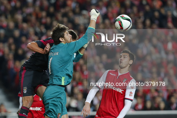 Braga's goalkeeper Stanislav Kritsyuk  (C) catches the ball  during the Portuguese Cup football match between SL Benfica and SC Braga at Luz...