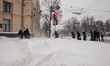 People crossing the street Sumskaya, in Kharkov, Ukraine, on December 30, 2014. 